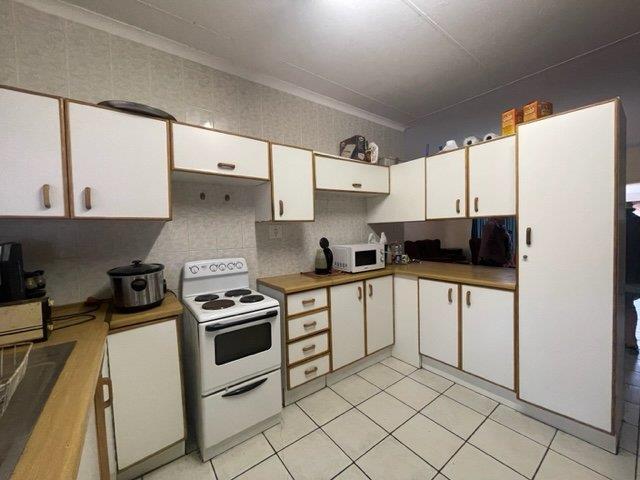 2 Bedroom Property for Sale in Kannoniers Park North West